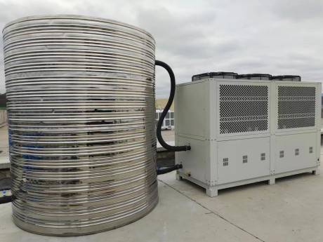 Installation case of air cooled chiller in food company